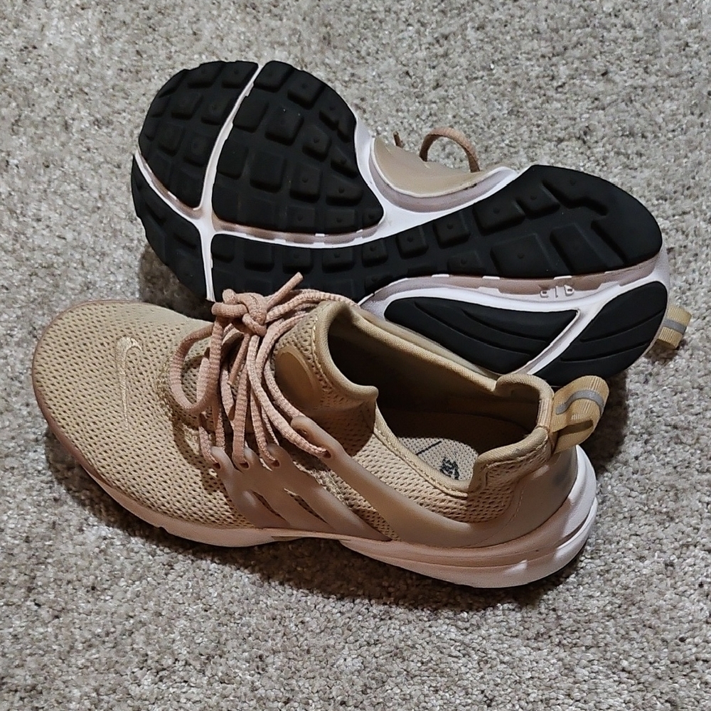Nike Tan and Black Sneakers with Sporty Design
